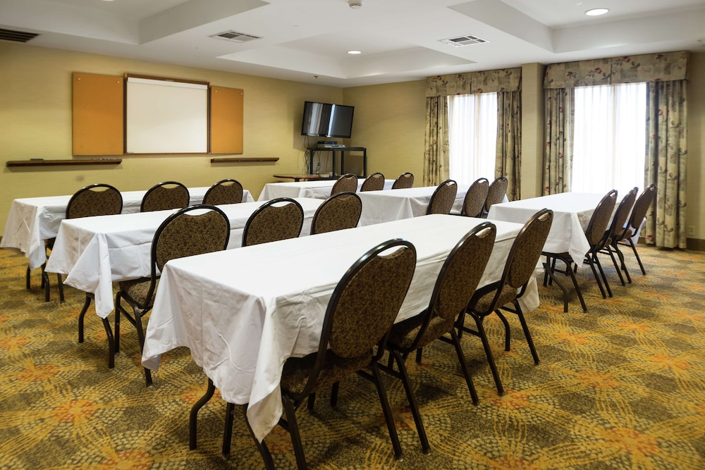 Hampton Inn Tulsa Broken Arrow - photo 53