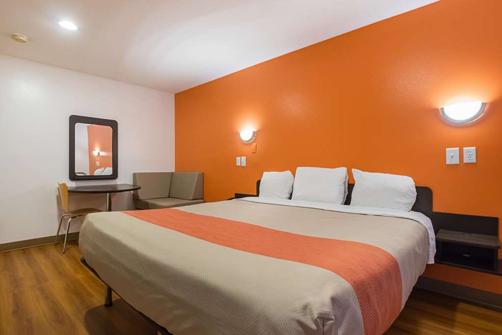 Motel 6 Marshalltown IA - photo 5