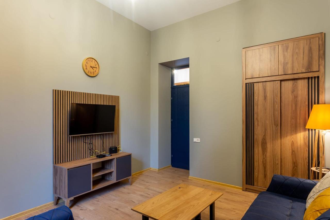 Central 2BR Apt with Balconies By Wehost