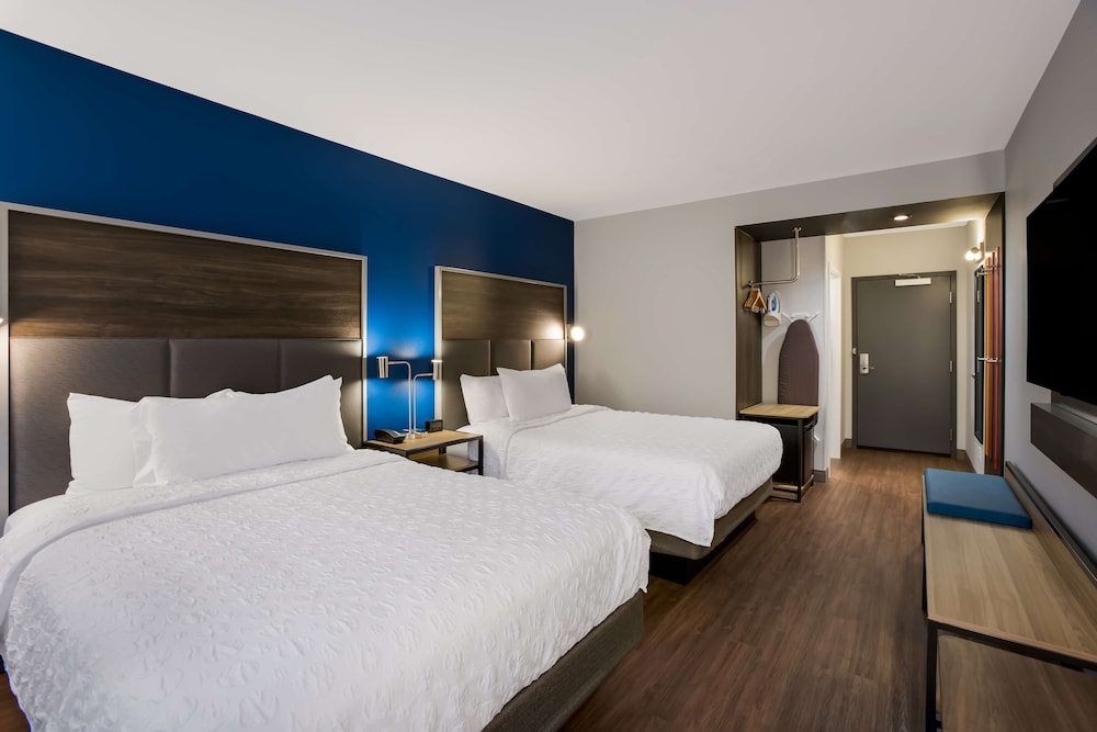 Tru by Hilton Traverse City - photo 13