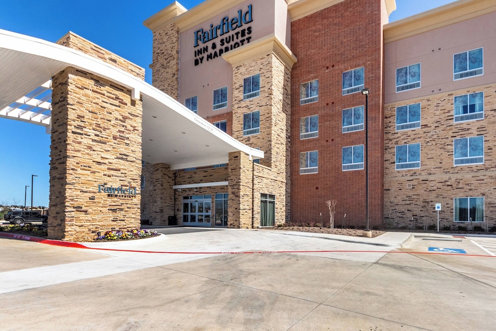 Fairfield Inn & Suites by Marriott Dallas Arlington South - photo 32