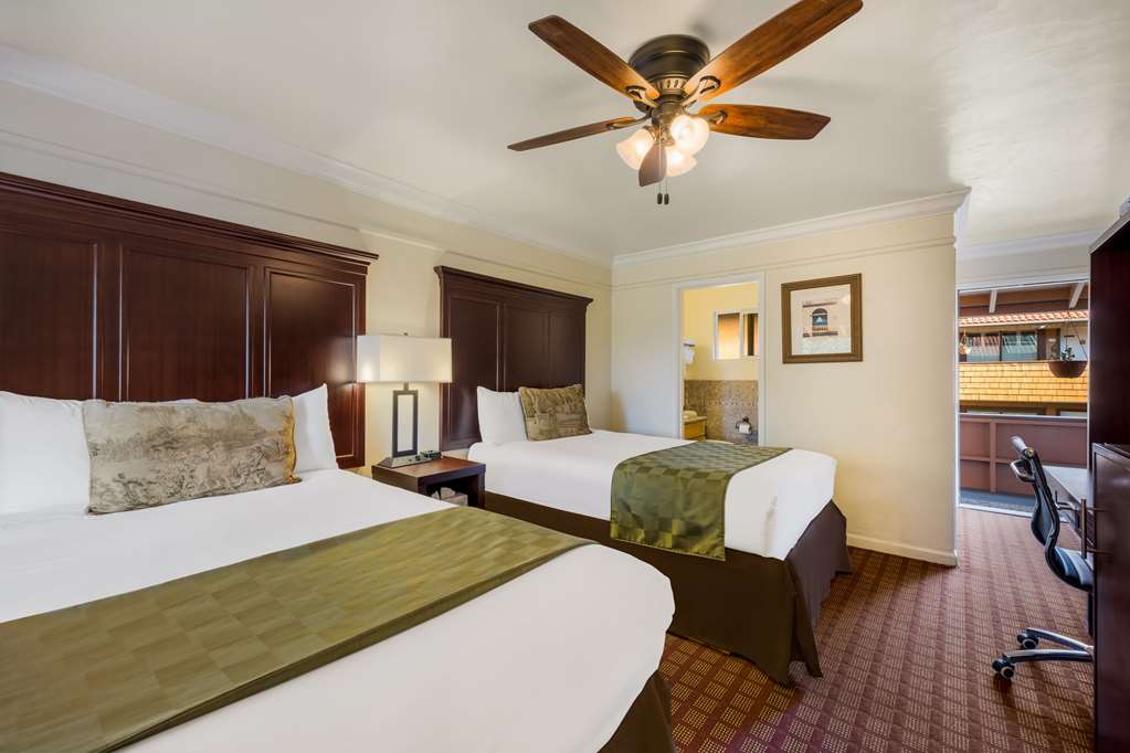 Clarion Collection Carmel Oaks Inn - photo 14