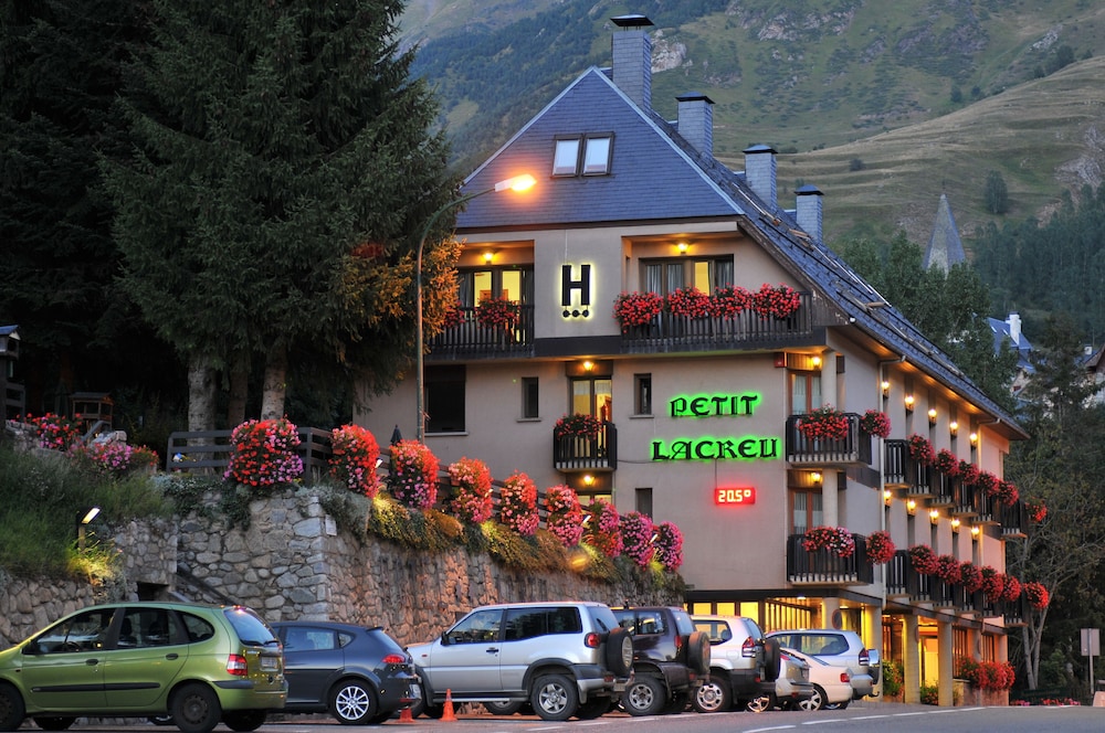 Hotel Petit Lacreu - last minute hotel in Unknown City