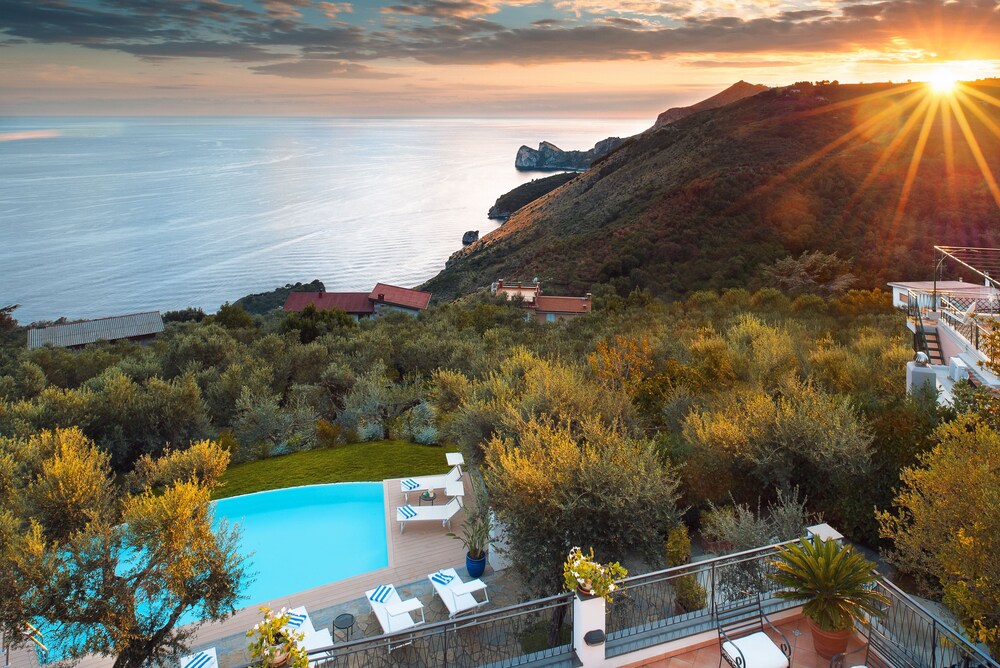 Villa Chez Pie in Massa Lubrense — 4-Star Luxury Hotel in Massa Lubrense, Italy