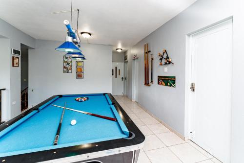 Green Studio 1 just 7 min drive to the beach — 4-Star Luxury Hotel in Rincon, Puerto Rico