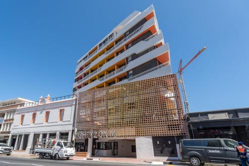 Stunning Sea Point pad 300m to promenade