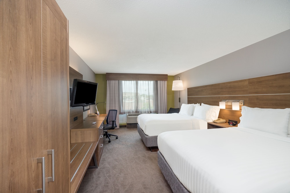 Holiday Inn Express Hotel & Suites Frankfort by IHG - photo 6
