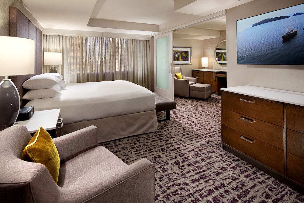 Hilton Long Beach Hotel - photo 22