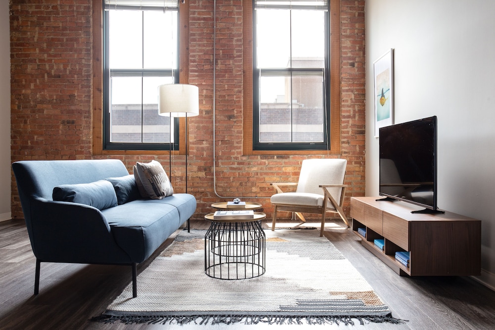 Bright South Loop Suites by Sonder - photo 10