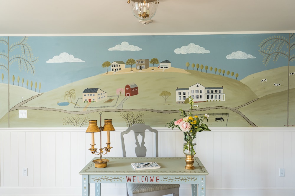 The Millbrook Inn — Poughkeepsie