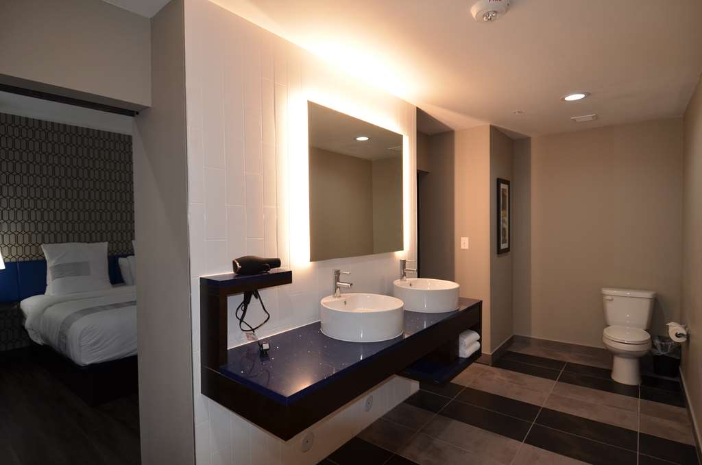 GLō Best Western Enid OK Downtown Convention Center Hotel - photo 20