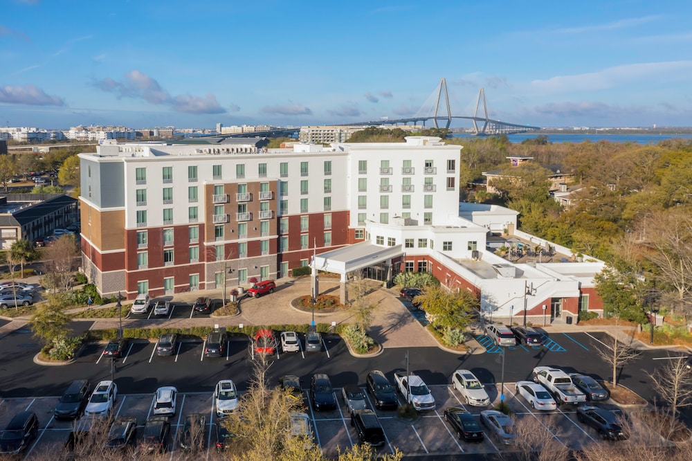Hilton Garden Inn Charleston Mt. Pleasant - photo 35