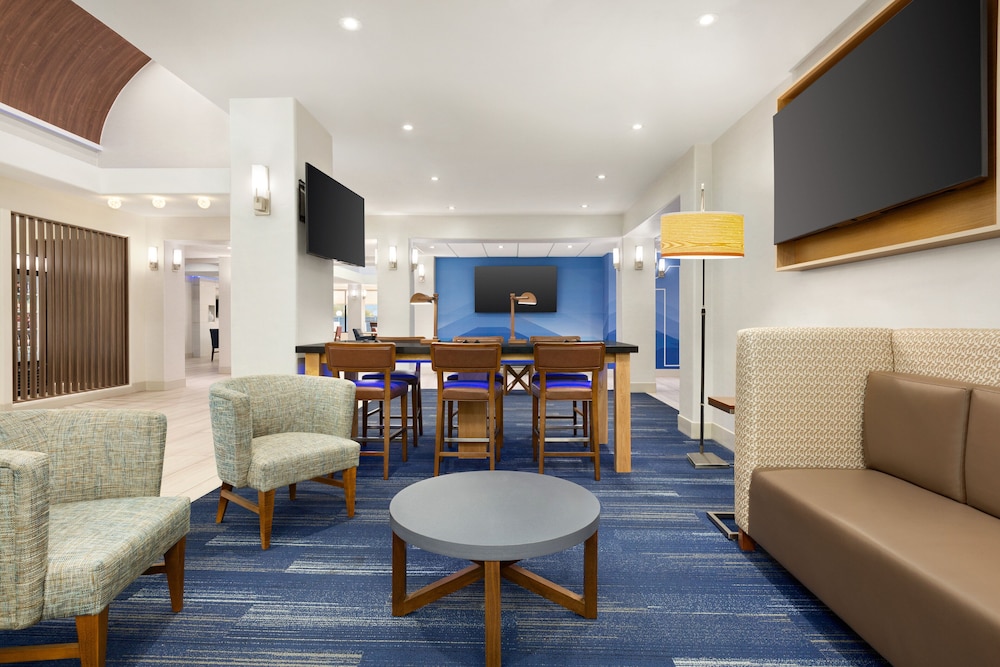 Holiday Inn Express Hotel & Suites Mission McAllen Area by IHG - photo 37