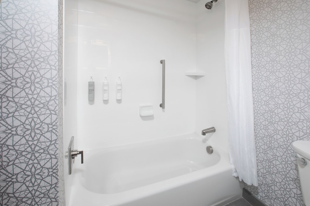 Hampton Inn & Suites by Hilton La Grande - photo 22