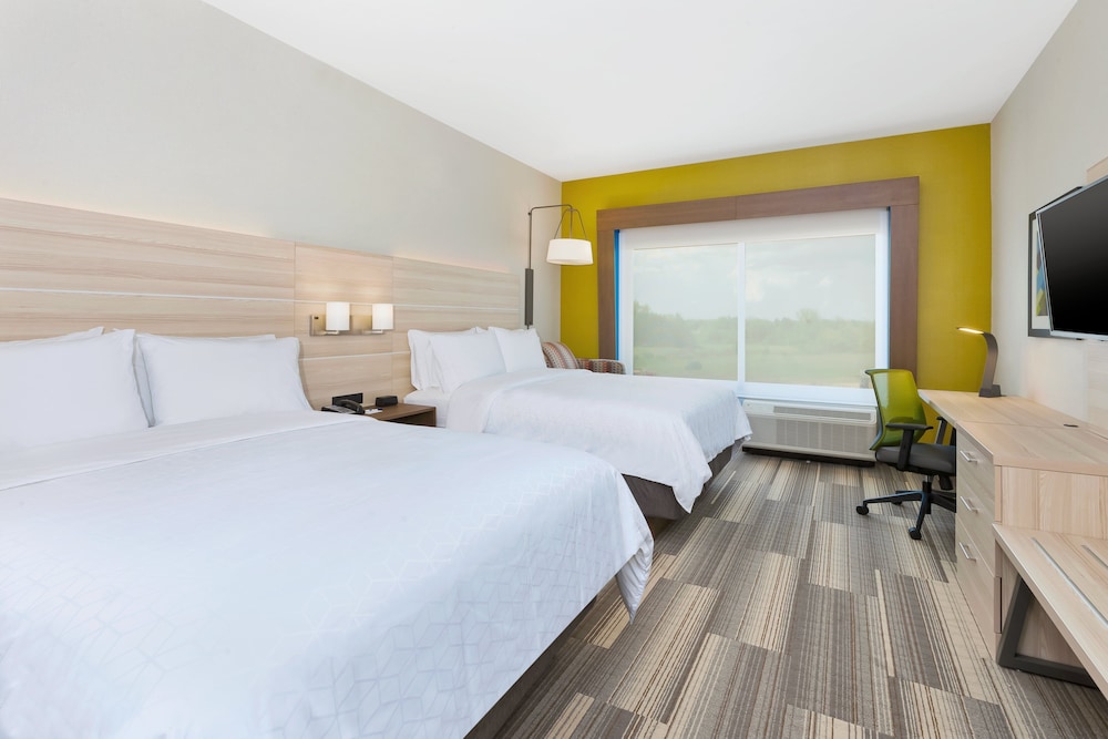 Holiday Inn Express & Suites Grand Rapids Airport South by IHG - photo 17