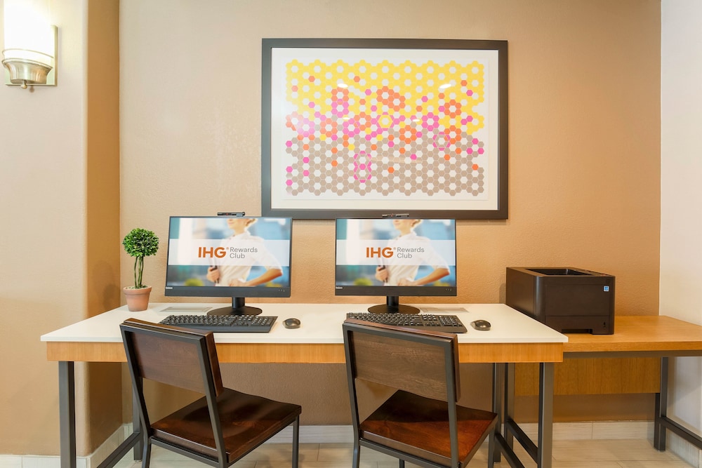 Holiday Inn Express Lancaster by IHG - photo 36