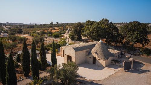 Trullo Rondini Acquarula in Martina Franca, Italy