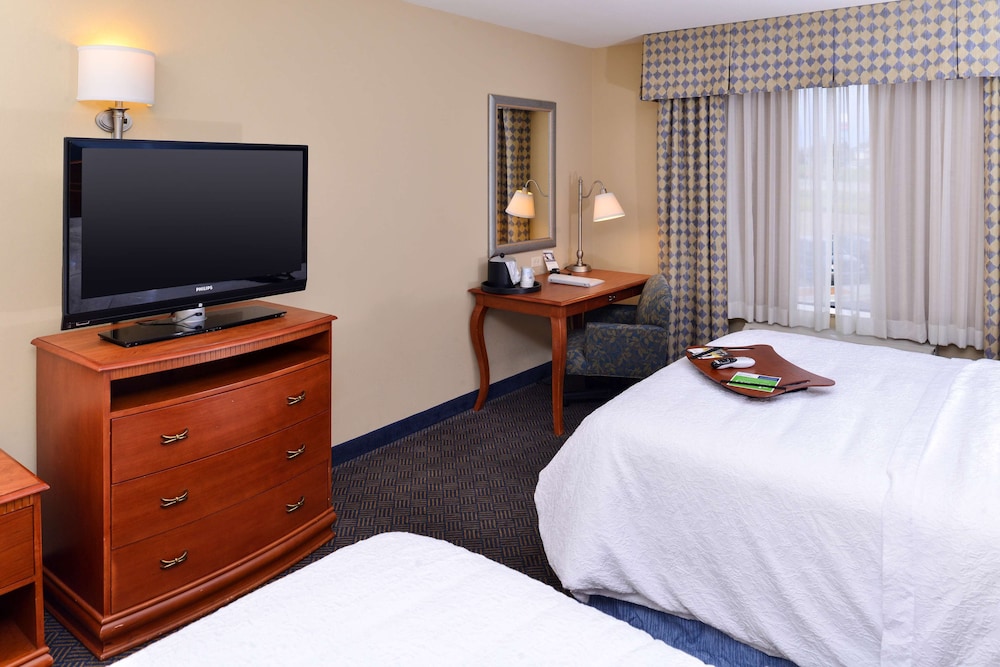 Hampton Inn Evanston - photo 16