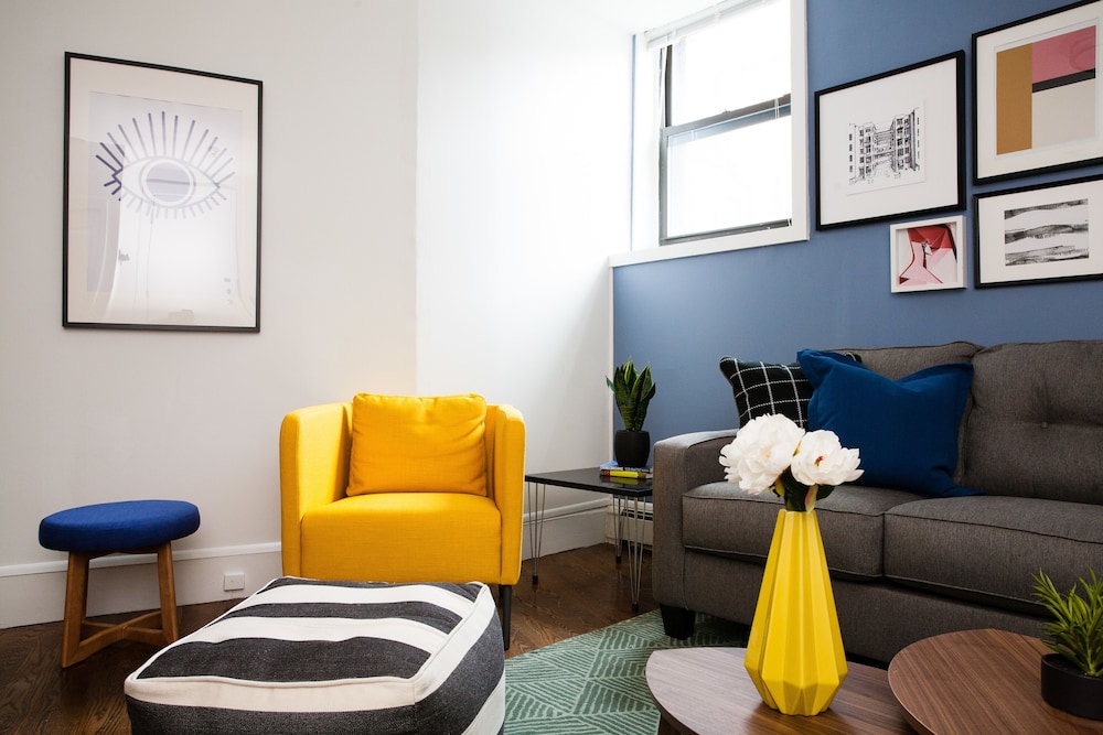 Colorful 1BR in North End by Sonder - photo 2