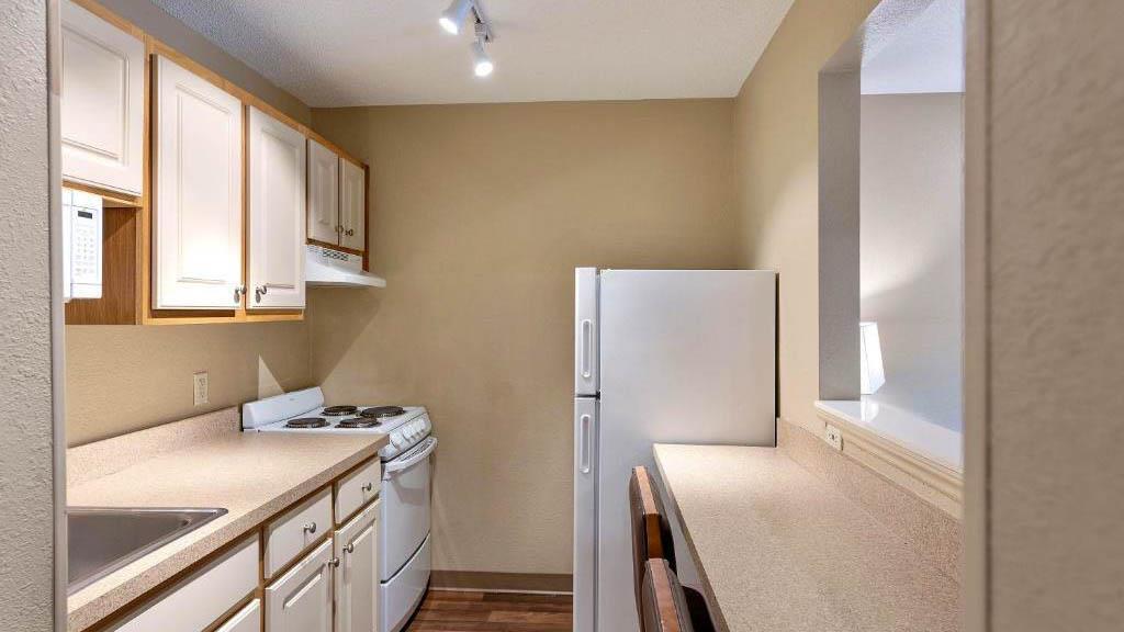 Studio 6 Suites Charlotte NC Tyvola Rd Executive Park - photo 40