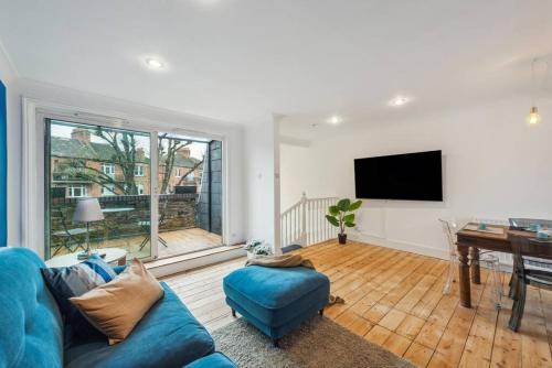 Chelsea Superior Apartment 10 Minutes from Stadium — 4-Star Luxury Hotel in London, United Kingdom