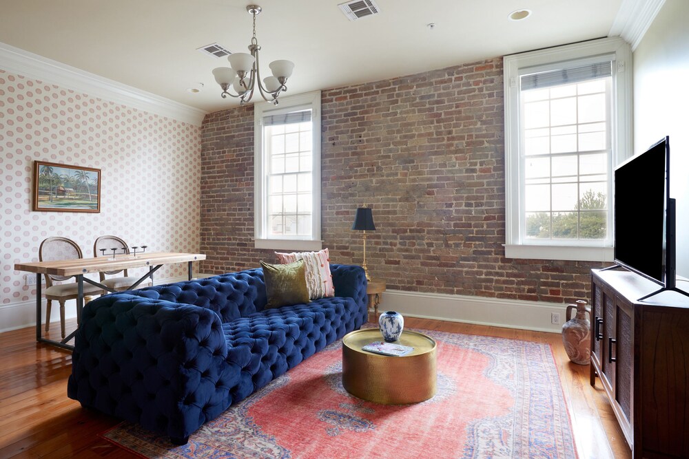Sonder The Riverview — 4-Star Luxury Hotel in New Orleans, United States