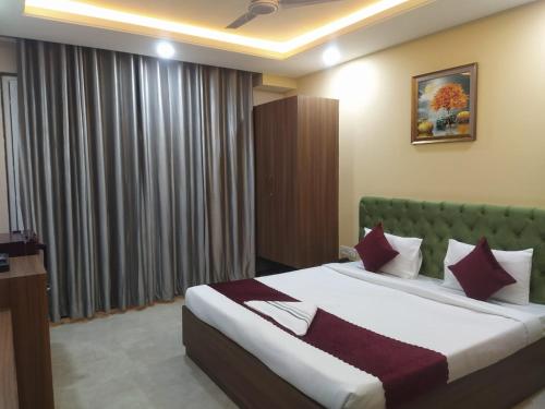 Limewood Stay Silver Studio Near Golf Course Road