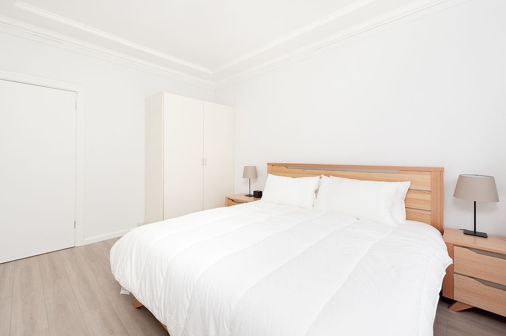 Newly Renovated Apt Close to CBD Unit 1 — Crows Nest — photo 2
