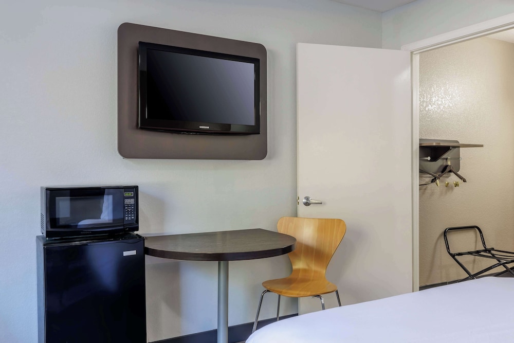Motel 6 Elizabethtown KY - photo 14