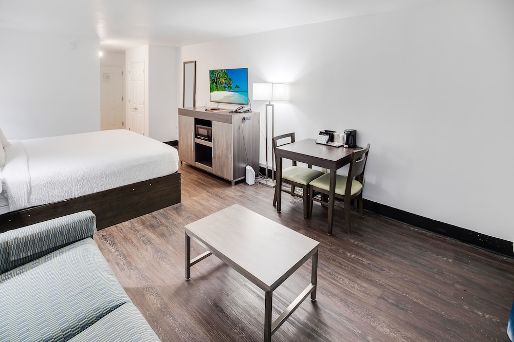 Tropical Seas Hotel - photo 21