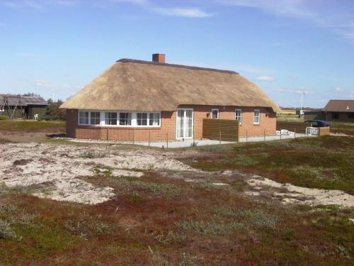 Cottage with wood burning stove by the sea SJ760 — 4-Star Luxury Hotel in Harboore, Denmark