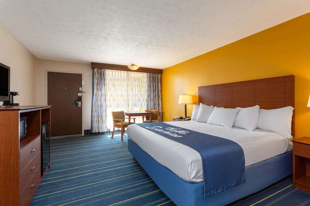 Days Inn by Wyndham Breezewood - photo 6