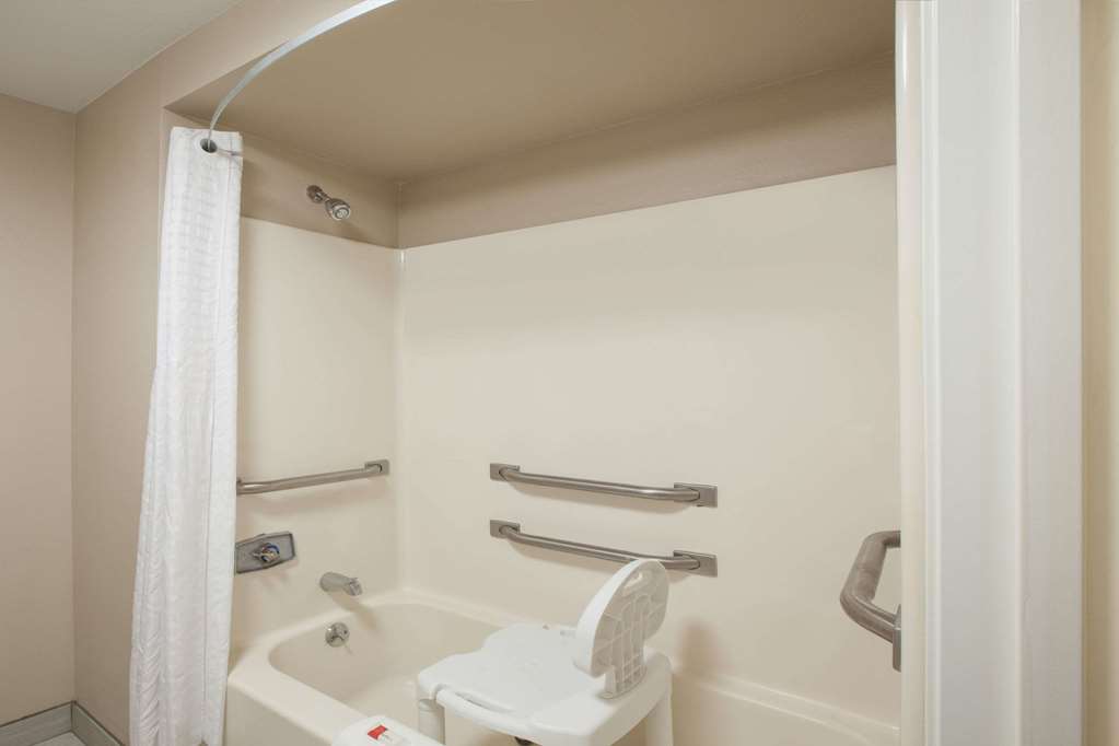 Baymont by Wyndham Texarkana - photo 7