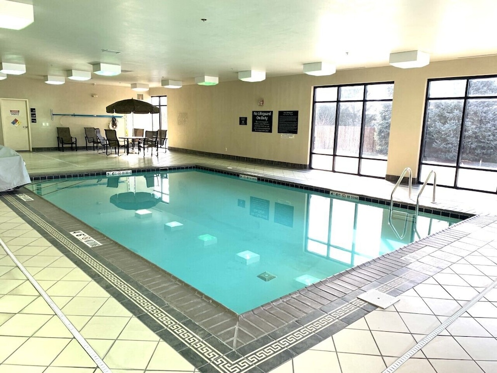 Hampton Inn and Suites Indianapolis Fishers - photo 28