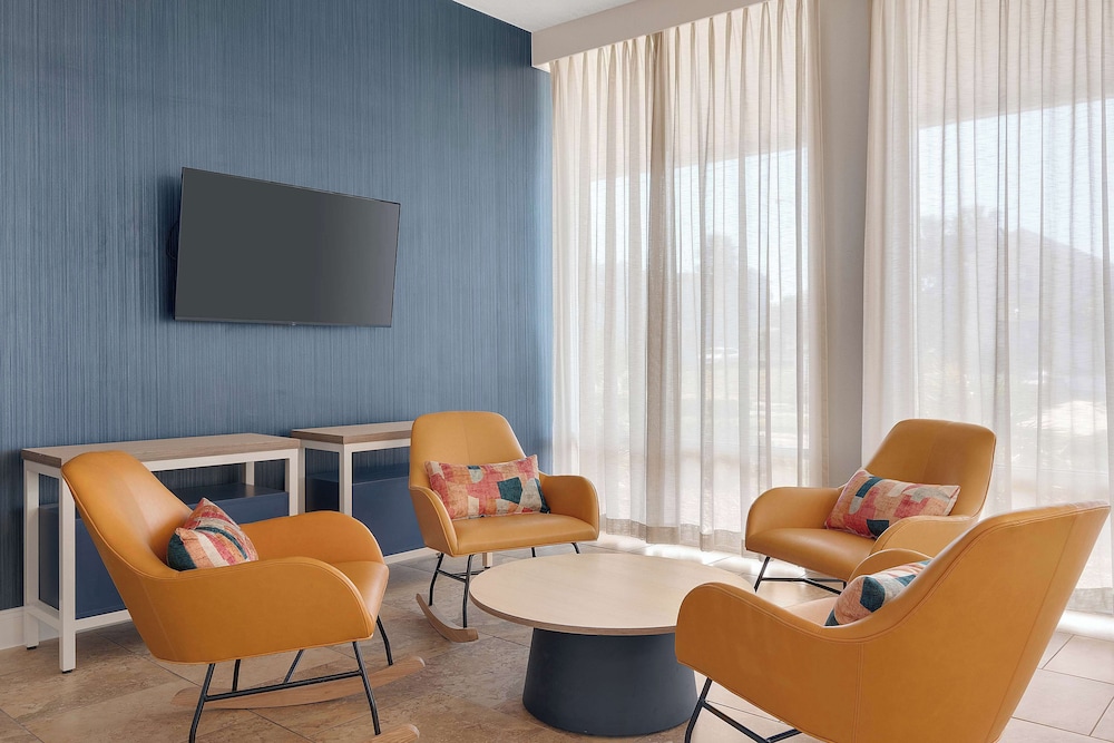 Spark by Hilton Ormond Beach Oceanfront - photo 3