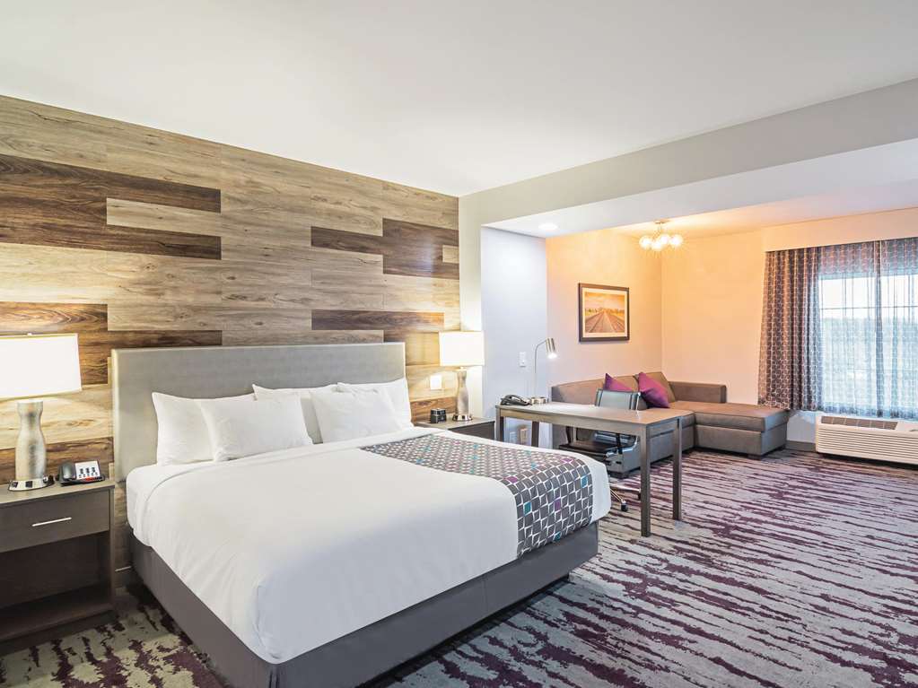 La Quinta Inn & Suites by Wyndham Dallas Wylie - photo 16