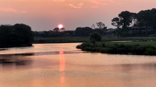 2 Full Sweep - last minute hotel in Hilton Head Island