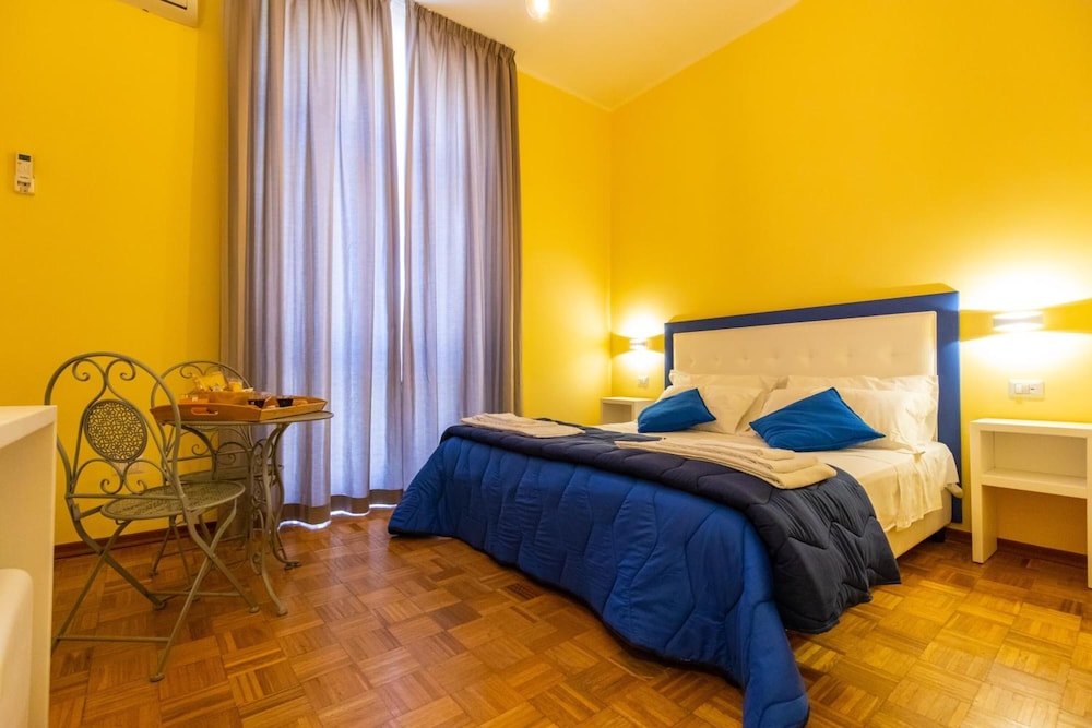 B&B Trianon — 4-Star Luxury Hotel in Naples, Italy