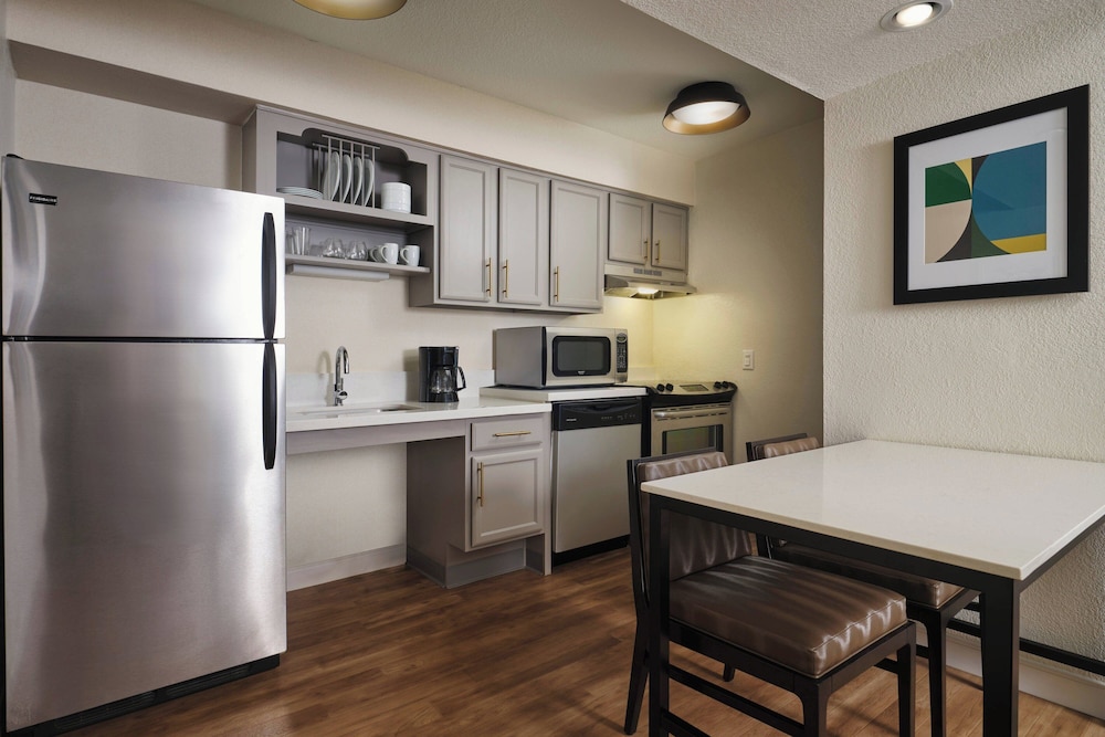 Residence Inn by Marriott Sunnyvale Silicon Valley II - photo 10