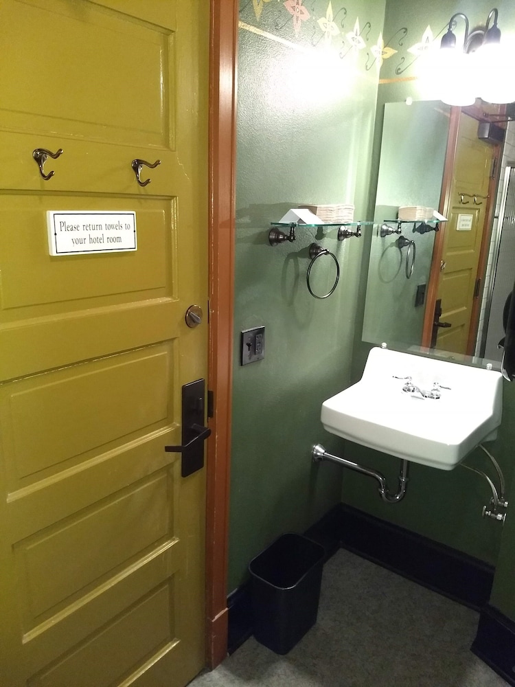 McMenamins Crystal Hotel - photo 27