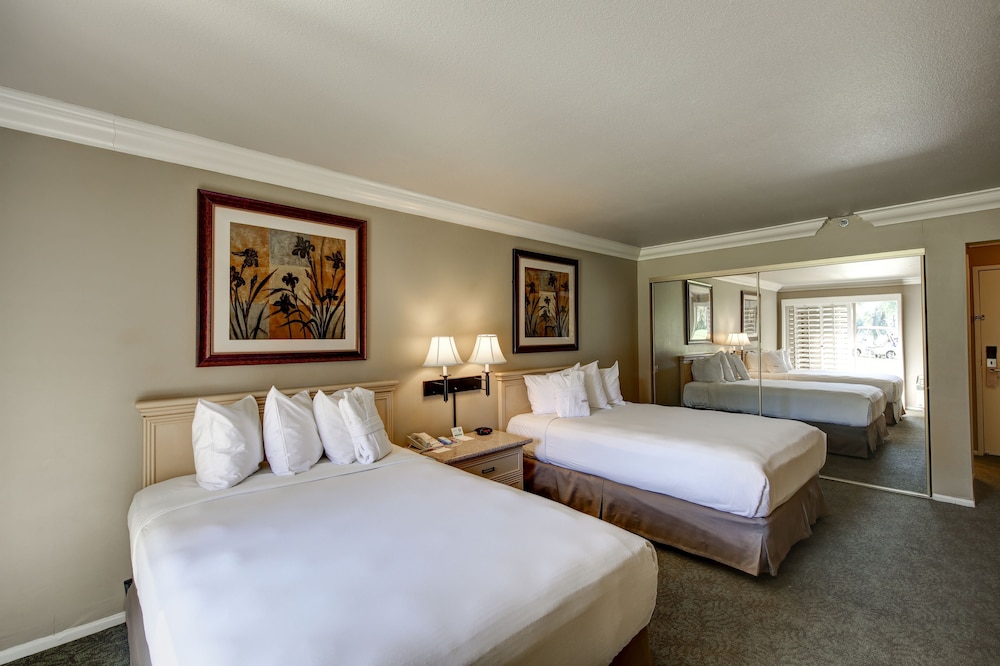 Indian Wells Resort Hotel - photo 13