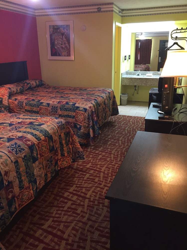 Lexington Inn - photo 12