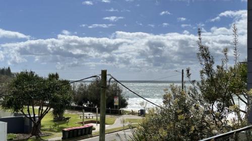 #7 Dulkara No Roads To Cross To Kings Beach — 4-Star Luxury Hotel in Caloundra, Australia