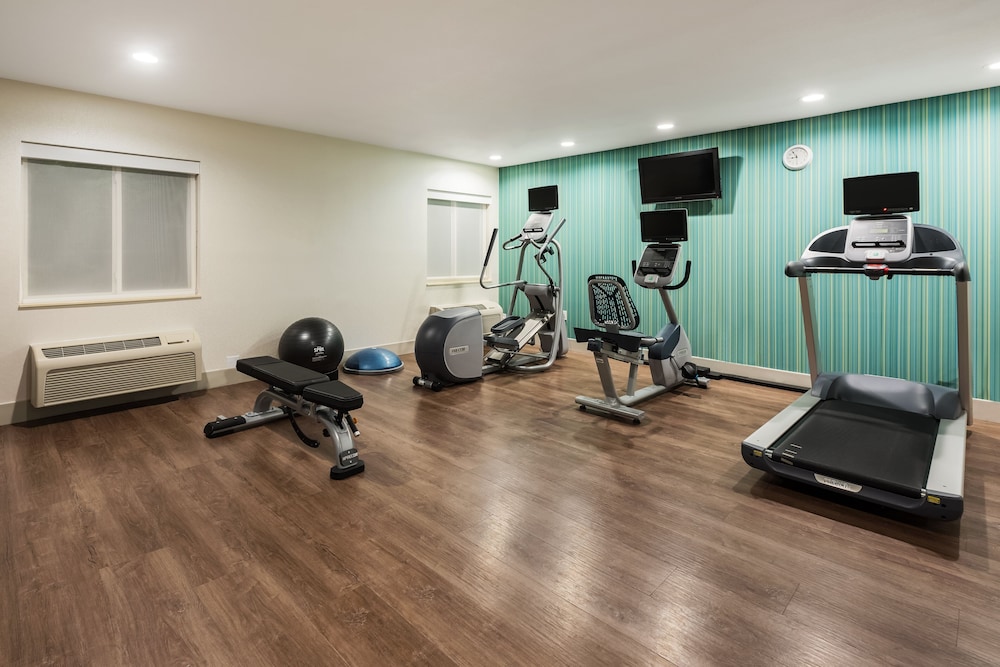 Holiday Inn Express Warrenton by IHG - photo 14