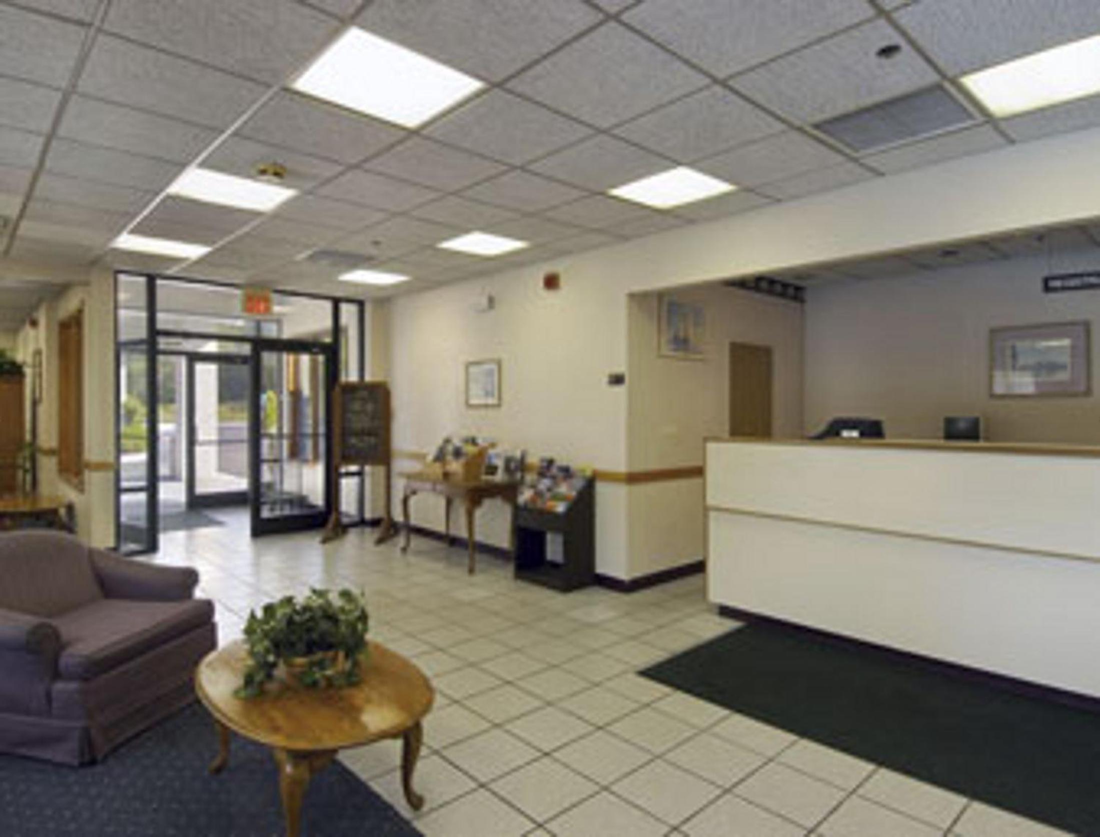 Knights Inn Liberty - photo 11