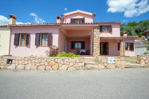Tavolara Ichnos House — 4-Star Luxury Hotel in San Teodoro, Italy