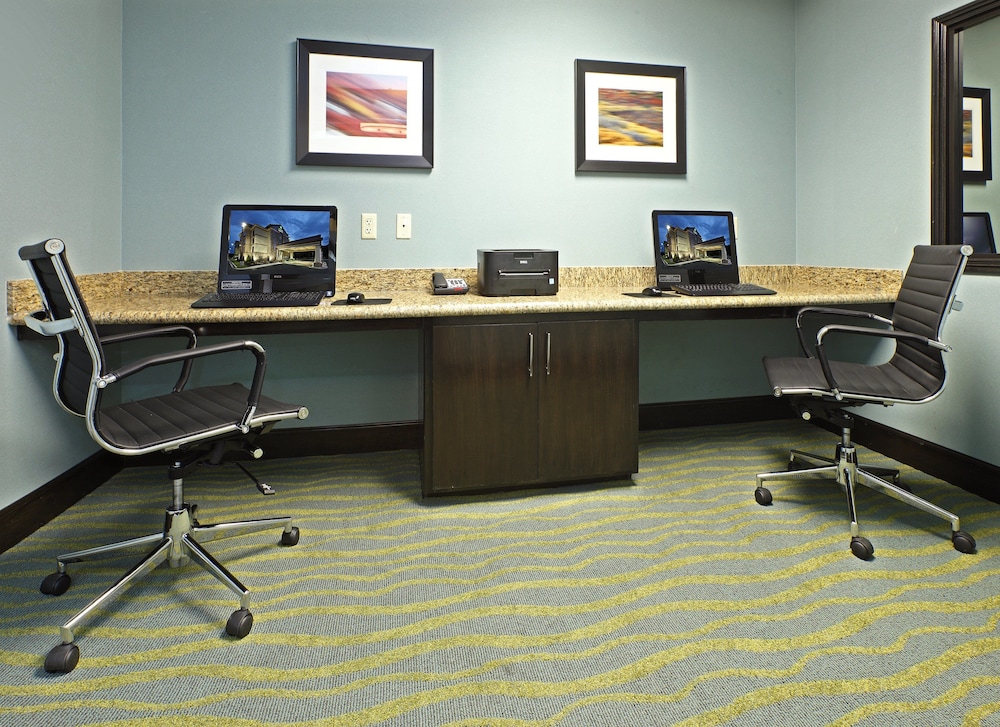 Holiday Inn Express & Suites Maumelle Little Rock NW by IHG - photo 39