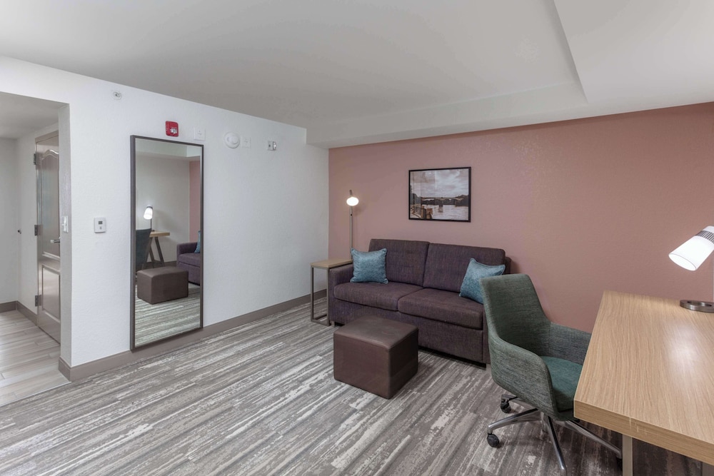 Hilton Garden Inn Columbus - photo 9