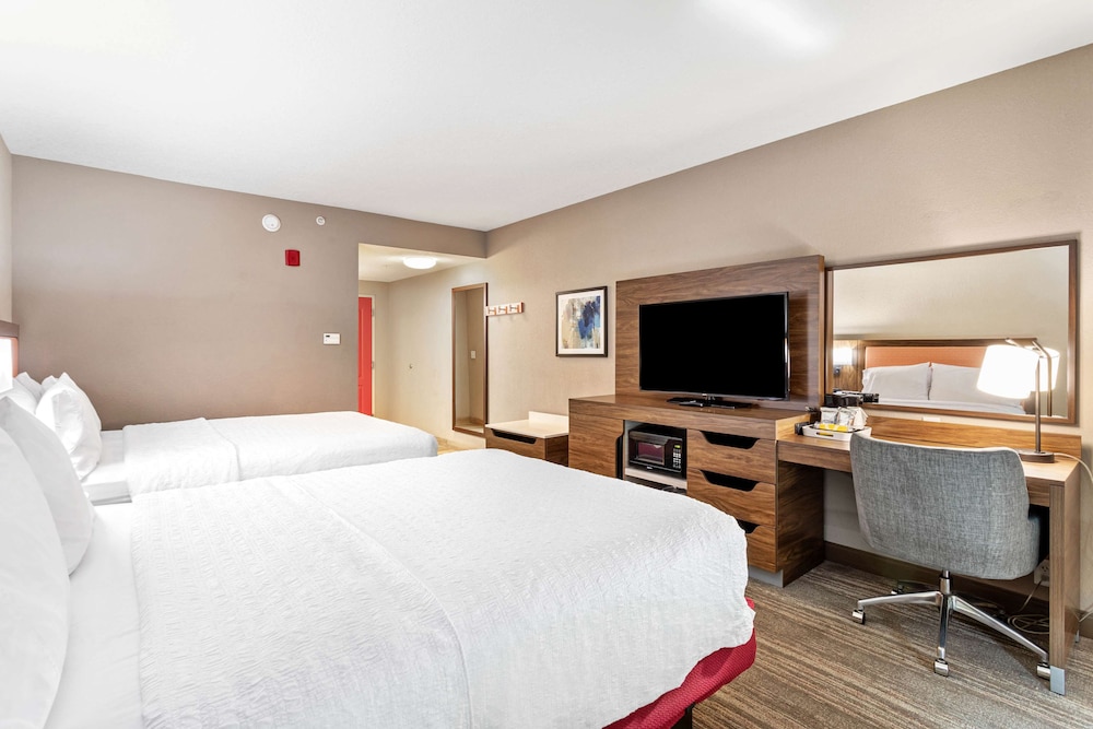 Hampton Inn & Suites Orlando Apopka - photo 28