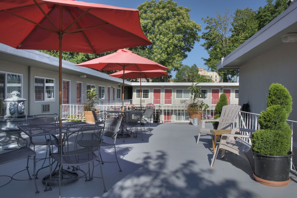 Campus Inn & Suites Eugene Downtown - photo 39